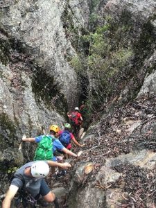 Scouts rockclimbing 